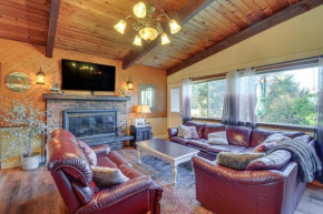 Pet-Friendly Washington Retreat with Hot Tub and Deck!